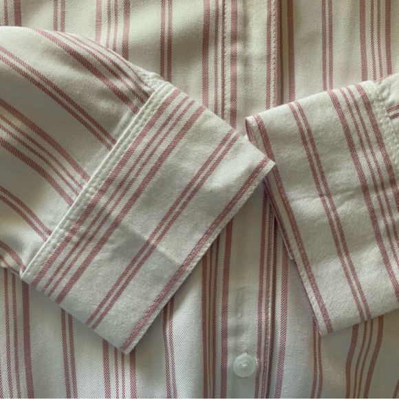 Tahari Pink & White Pin-Striped Print Lightweight Oversized Button Down Shirt💕 - Picture 7 of 8